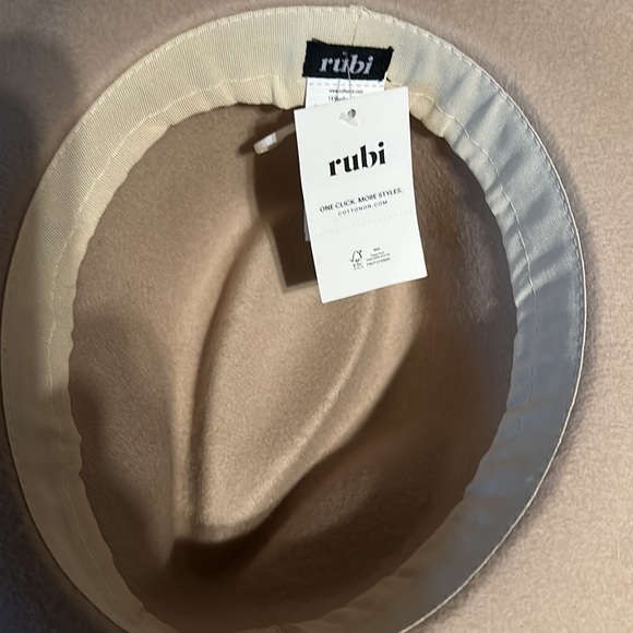 Rubi hand made hat. Hat is by rubi. Everything else by me. Everyone loves owl main image 6